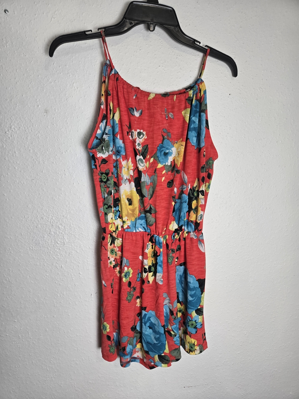 cezanne Red Floral Spaghetti-Strap Top with Blue Accents